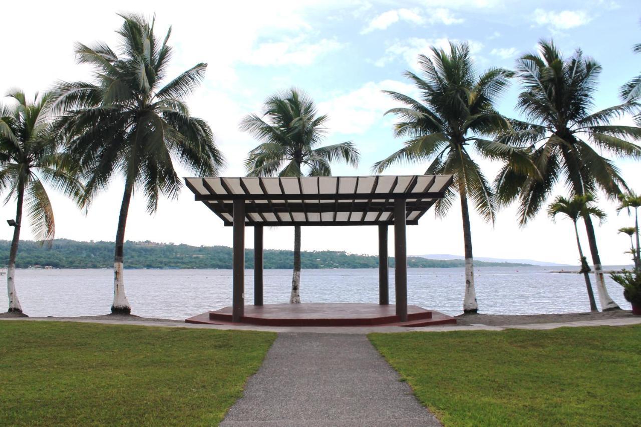 Waterfront Insular Hotel Davao Exterior photo